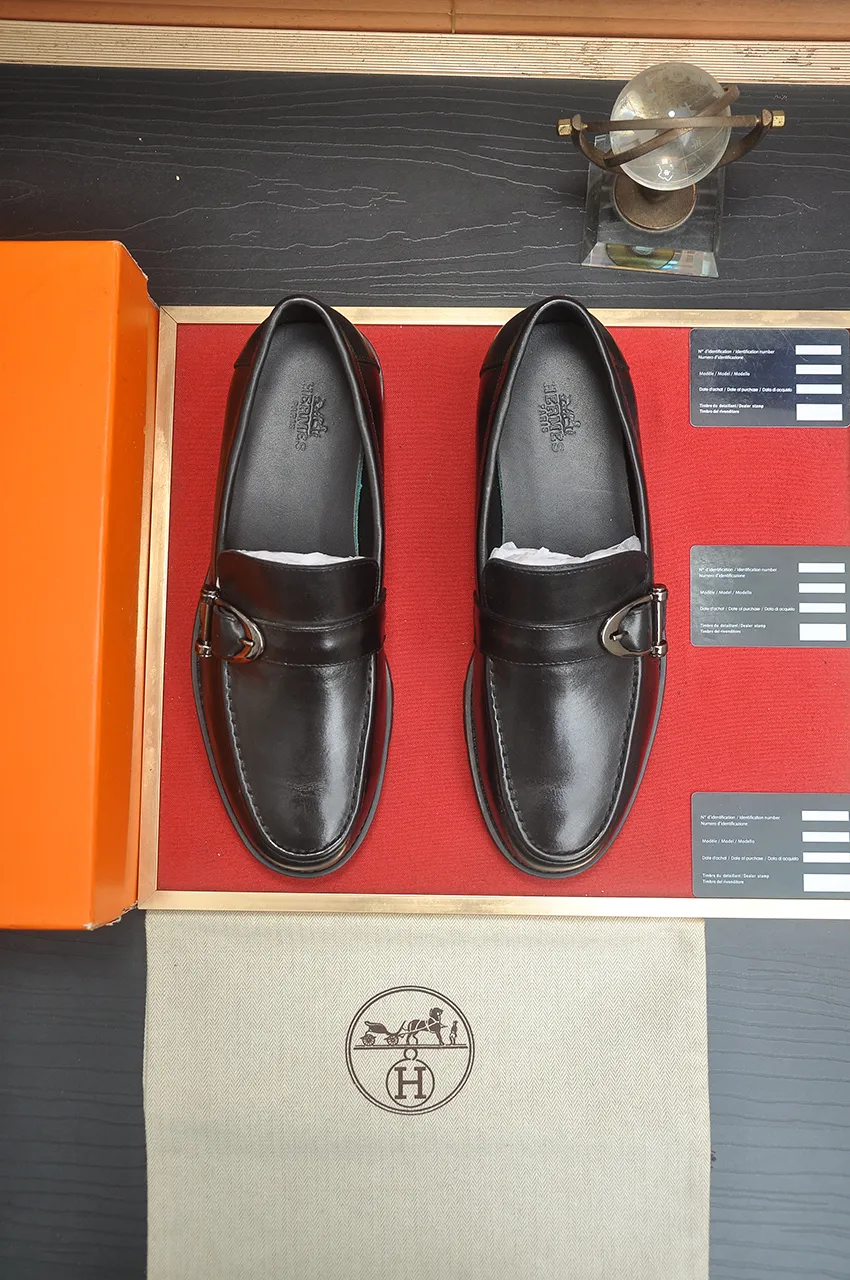 Factory price 500💶[HERMES] (cowhide lining)🍀Italian top luxury🍀He does not pursue novel styles and gorgeous colors, but attracts the favor of successful men with his flawless, elegant and classic style. Formal leather shoes This very comfortable, simple and stable style allows you to easily match any style! The pattern is absolutely 1:1 refined from the original case, and we strive for excellence in materials, imported cowhide + cowhide lining💪💪💪extraordinary texture👍! Code number: 38-45 (45 customized)